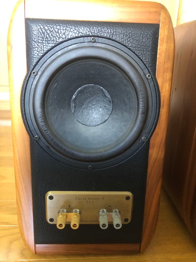 1台の出品です。Sonus faber ELECTA AMATOR II