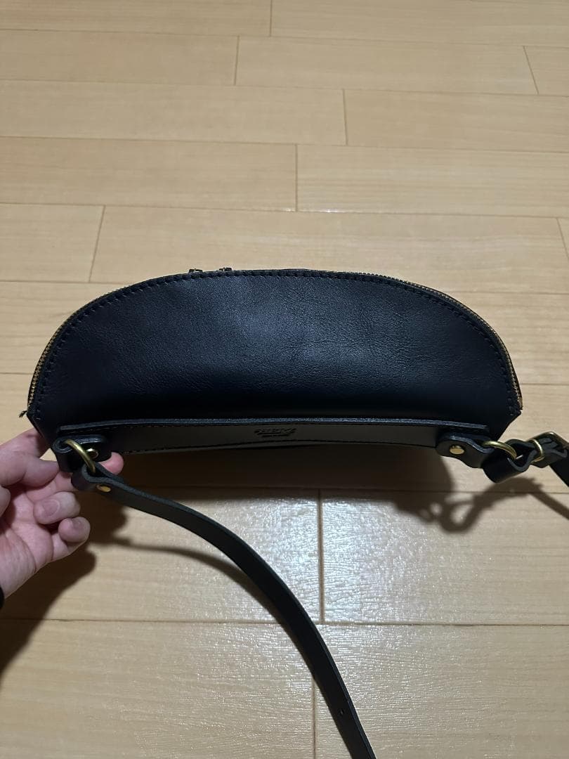 【美品/廃盤品】HERZ unity body bag（OU-2310）