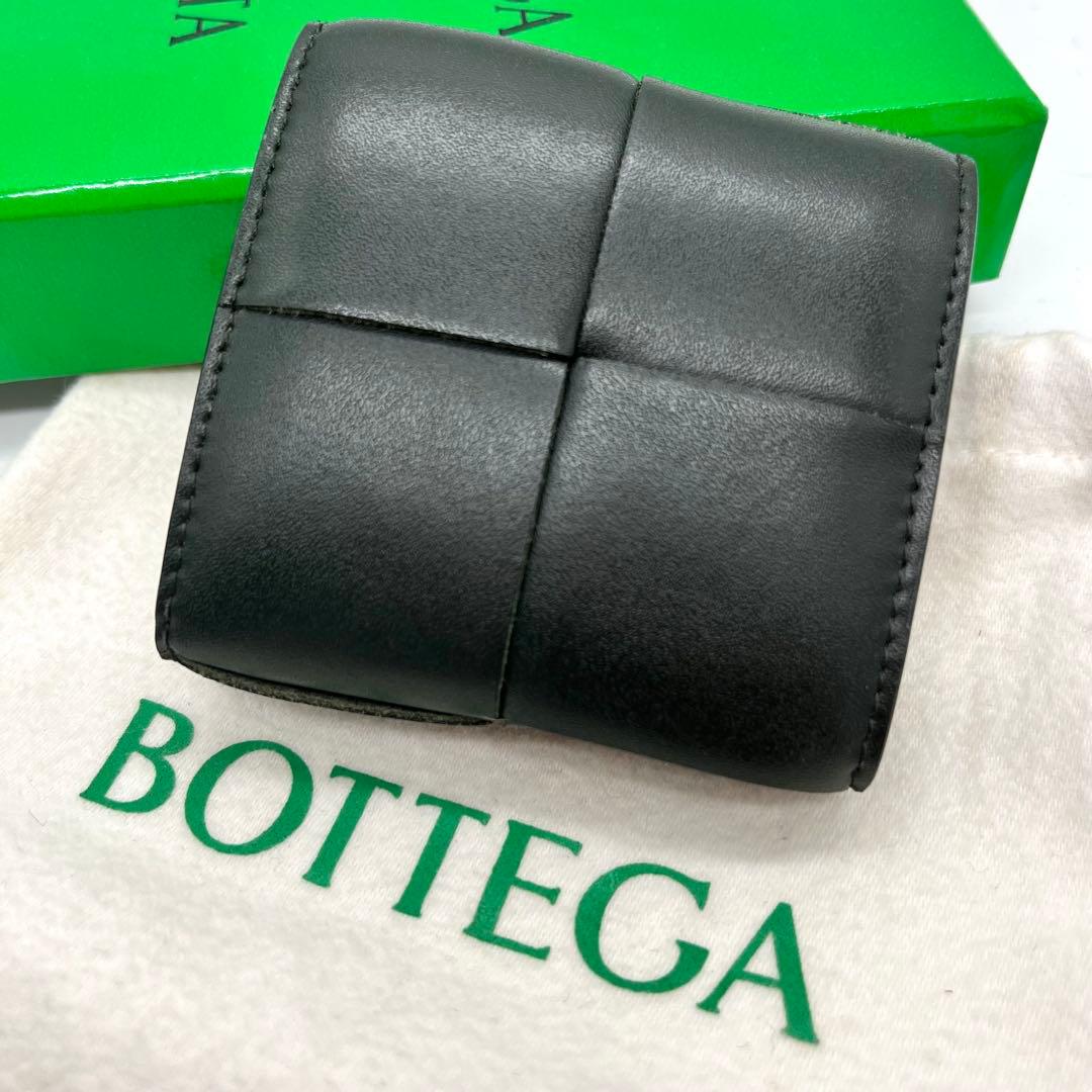 【美品】BOTTEGA VENETA カセット 折り畳みパース