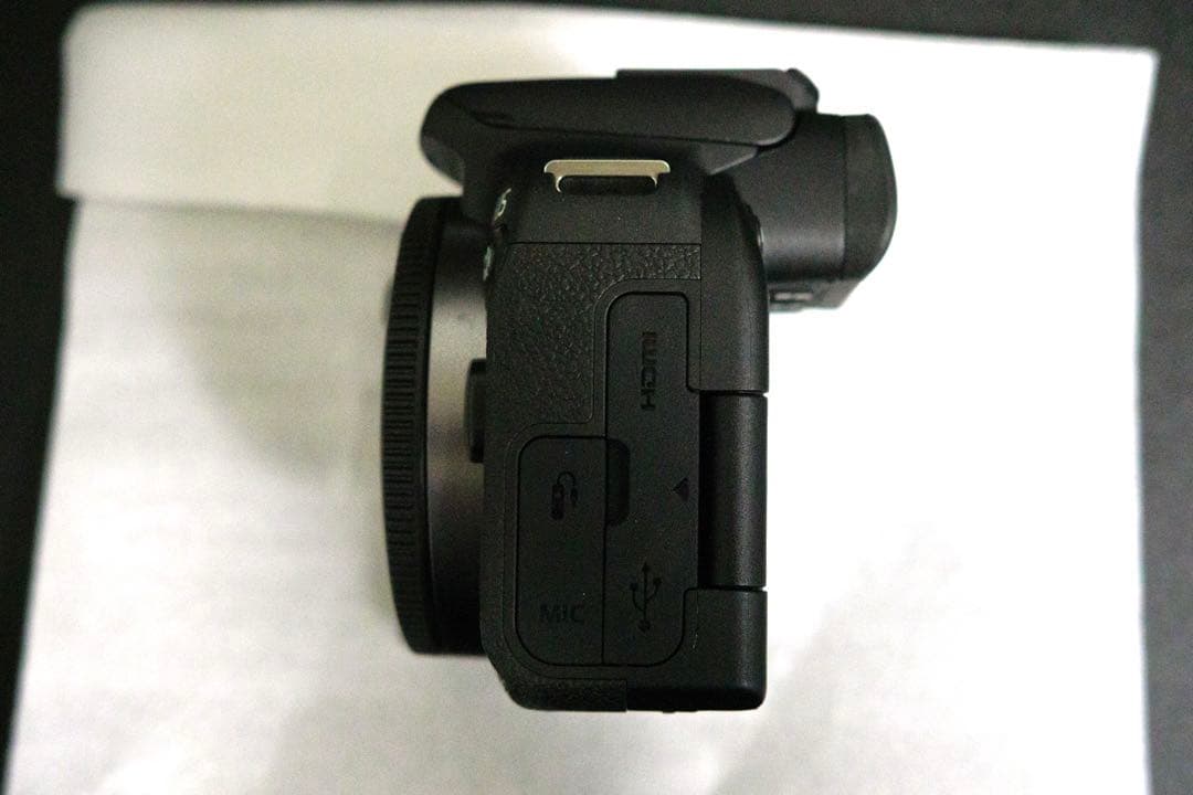 【美品】Canon EOS R10 ミラーレス一眼 本体