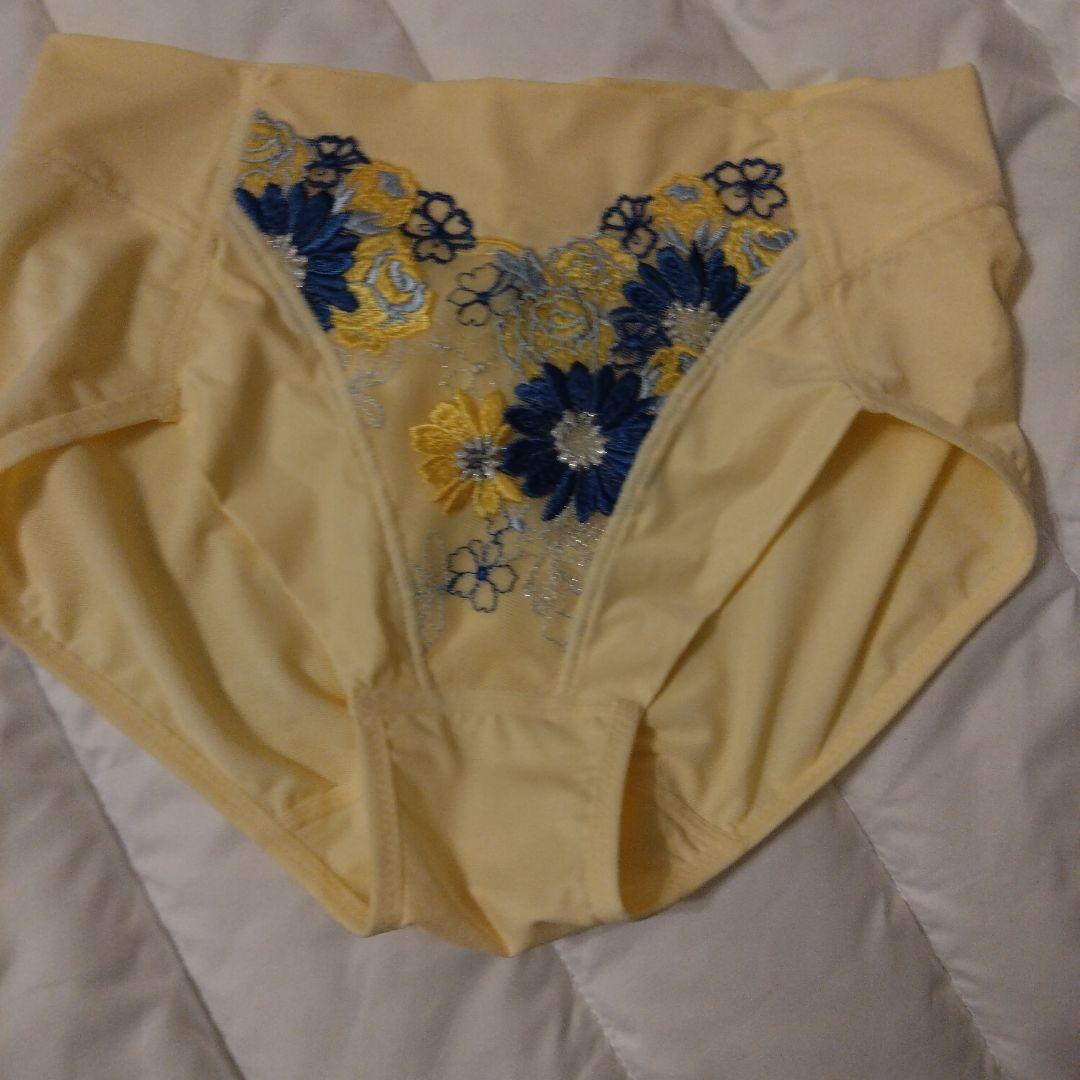 マルコ　モンマリエシェリル　M　2点