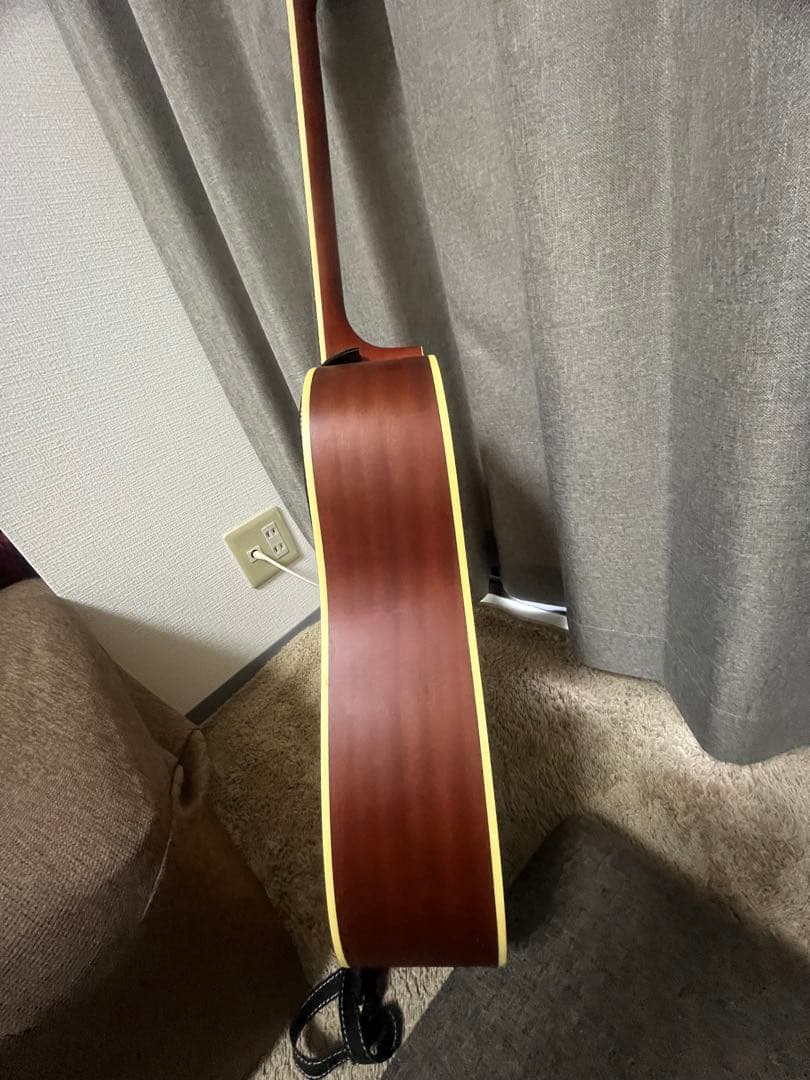Elioth アコースティックギター