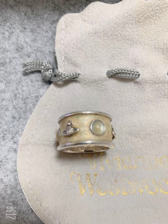 Vivienne Westwood キングリング　アイボリー　Mサイズ