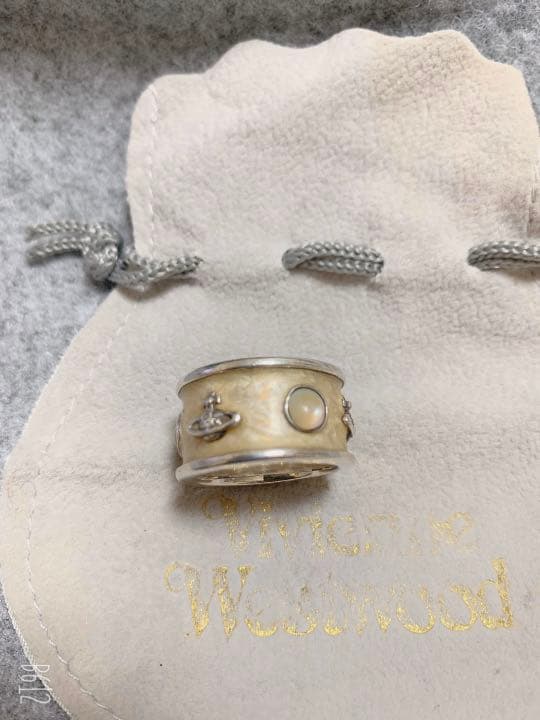 Vivienne Westwood キングリング　アイボリー　Mサイズ