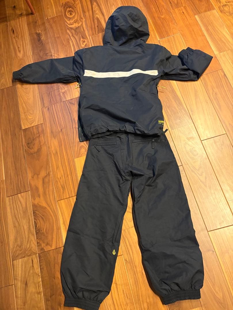 Volcom 160程度スノーボードウェアセット ブラック