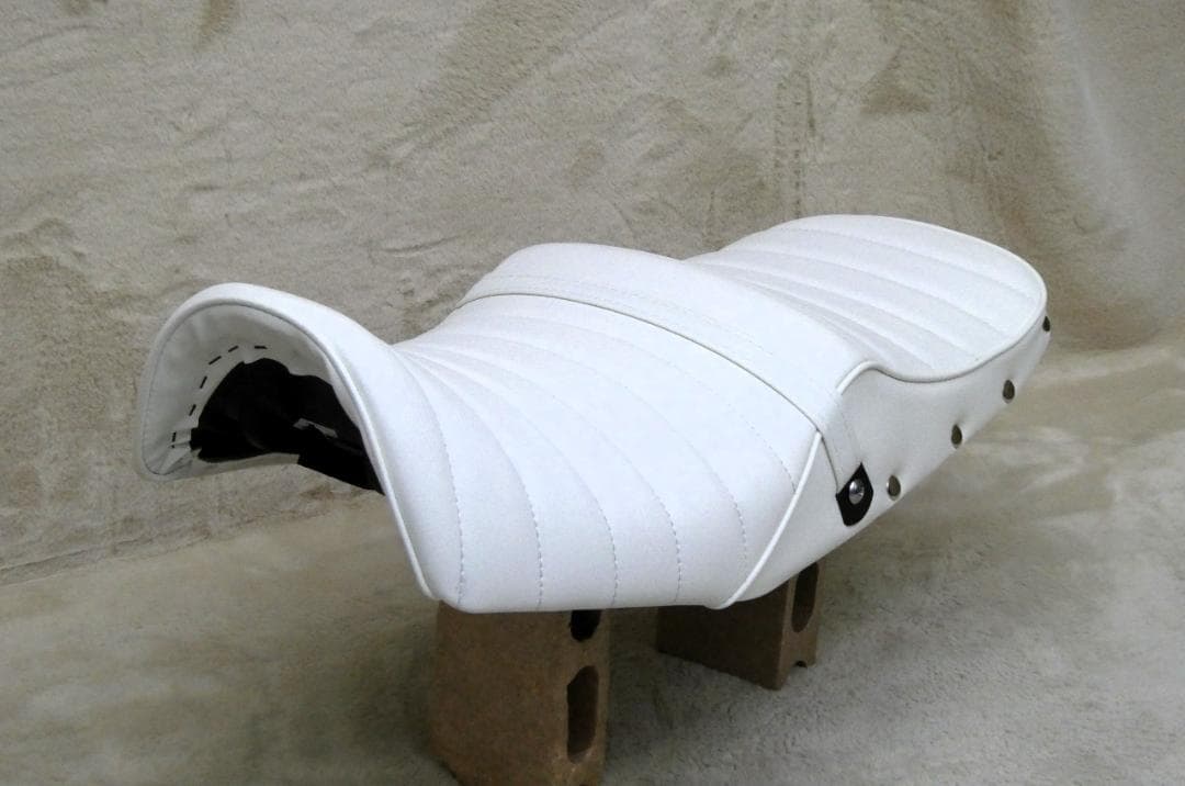 XJR400前期　白皮ボタン　タックロールシート /4HM 新品