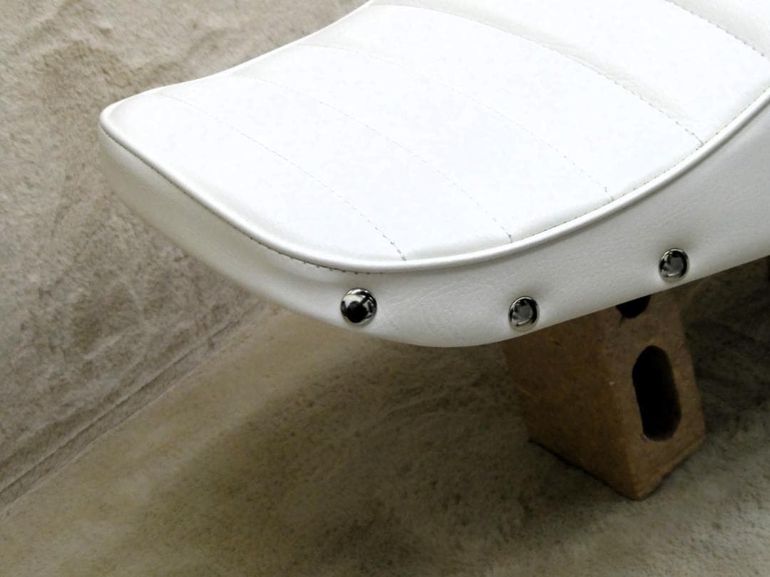 XJR400前期　白皮ボタン　タックロールシート /4HM 新品