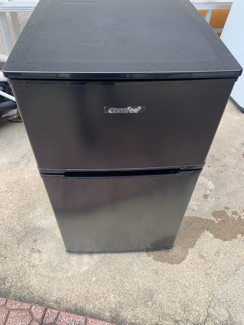 2024年　2ドア冷蔵庫　90L ブラック　comfee