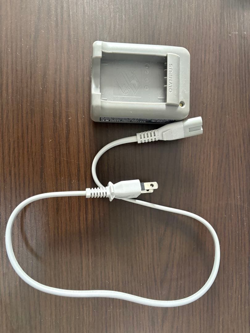 OLYMPUS OM-D E-M10 Mark III 本体とレンズ2本付き