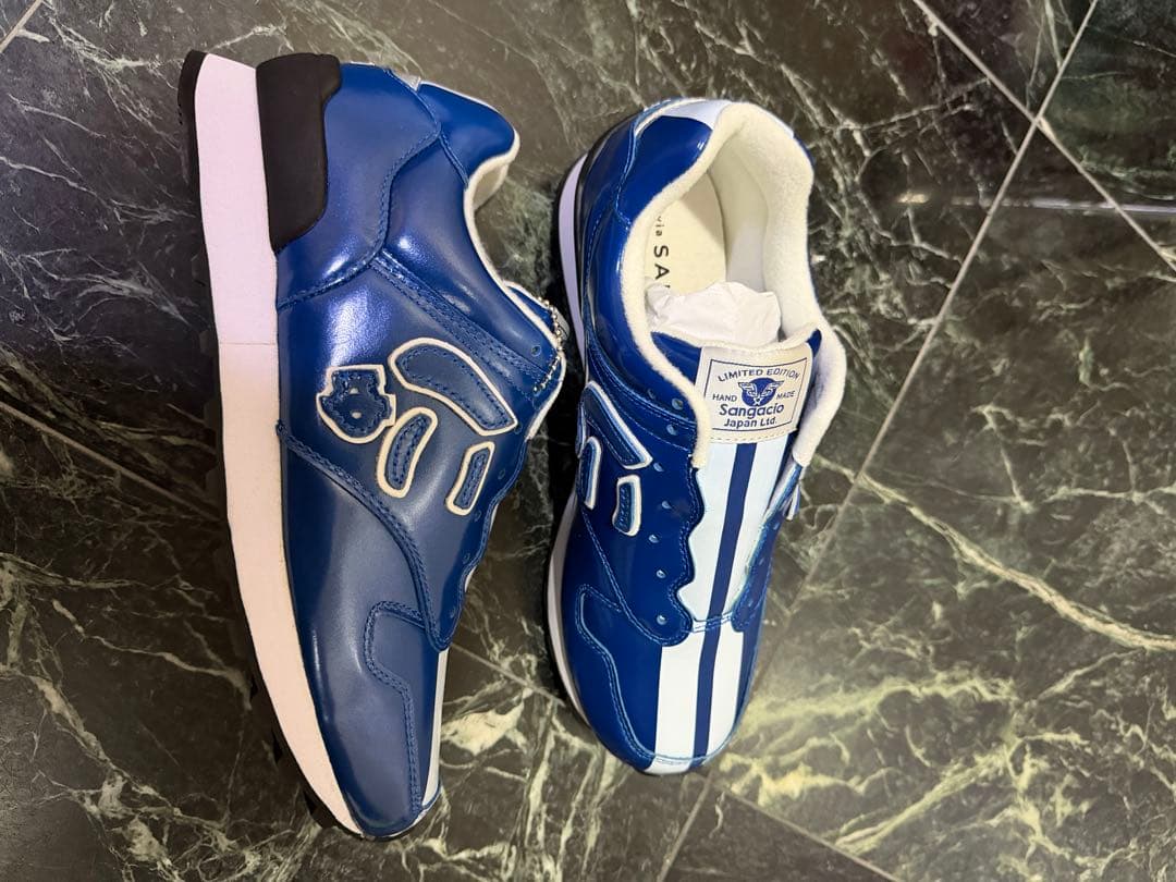 SANGACIO にゅ 青白ストライプ スニーカー 新品