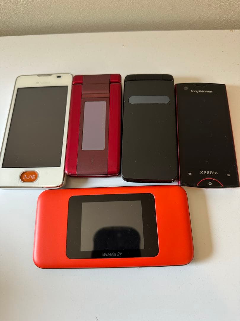 スマホ本体　ガラケー　ジャンク品　動作未確認