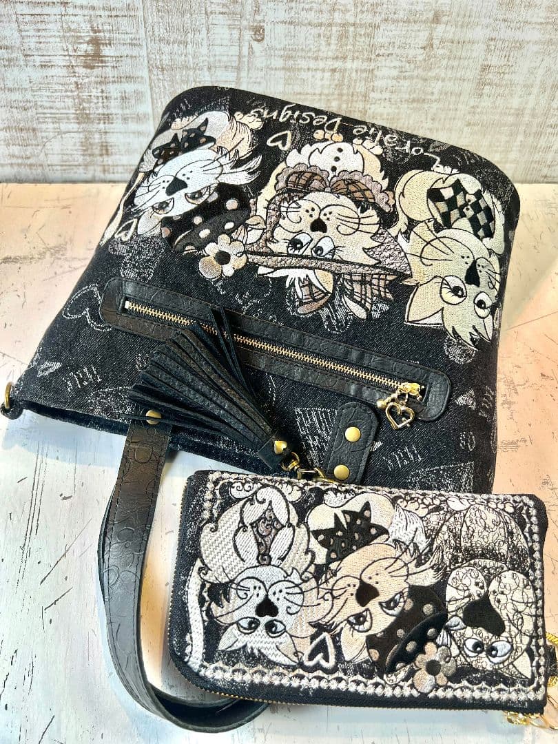 ロラライハリス♡ブラック英字デニム生地♡刺繍の楕円底バッグ♡長財布セット♡