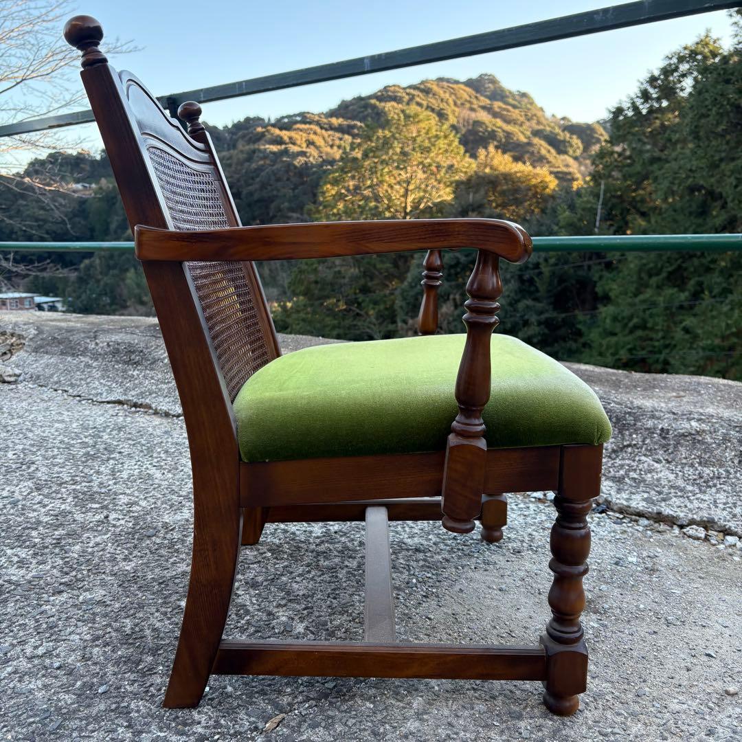 寺222 オールド カリモク ラタンチェア モケットグリーン ①