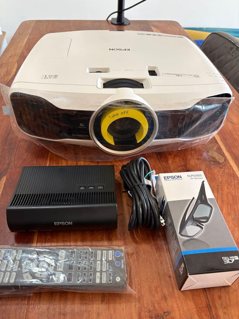 【ランプ0H】EPSON EH-TW8200W フルHD 3D ワイヤレス