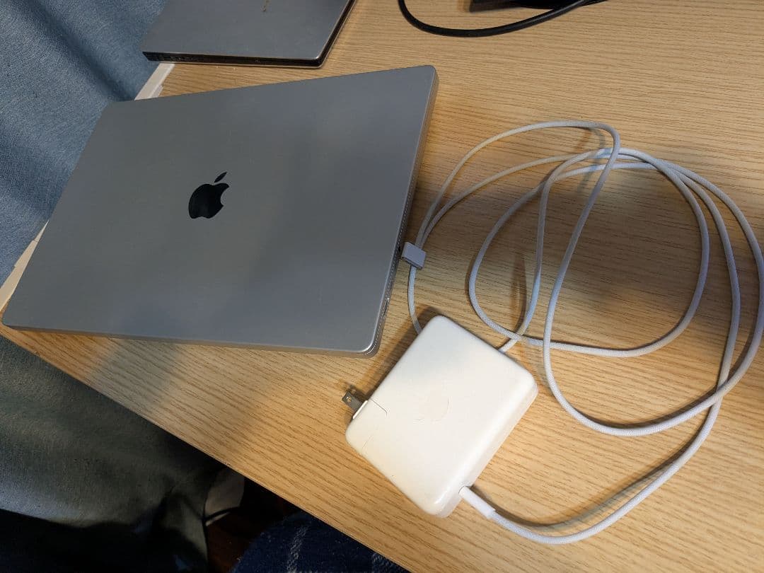 ネ*ル様 MacBook M1 Pro レティナ16インチ シルバー