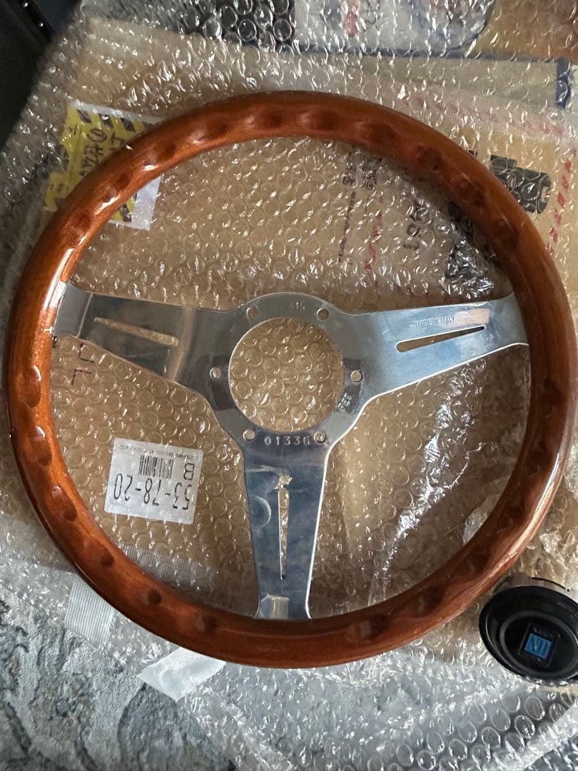 NARDI ナルディ　ウッドステアリング　ホーンボタンセット