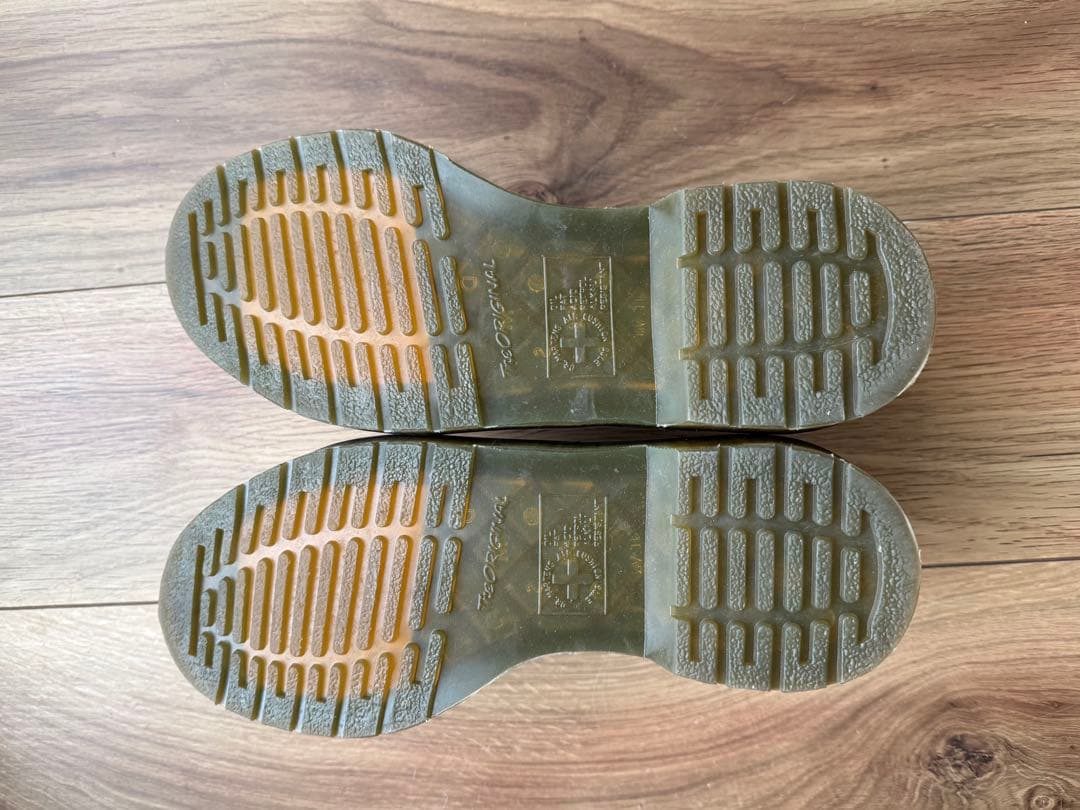 ほぼ新品未使用ドクターマーチン タッセルローファーUK5