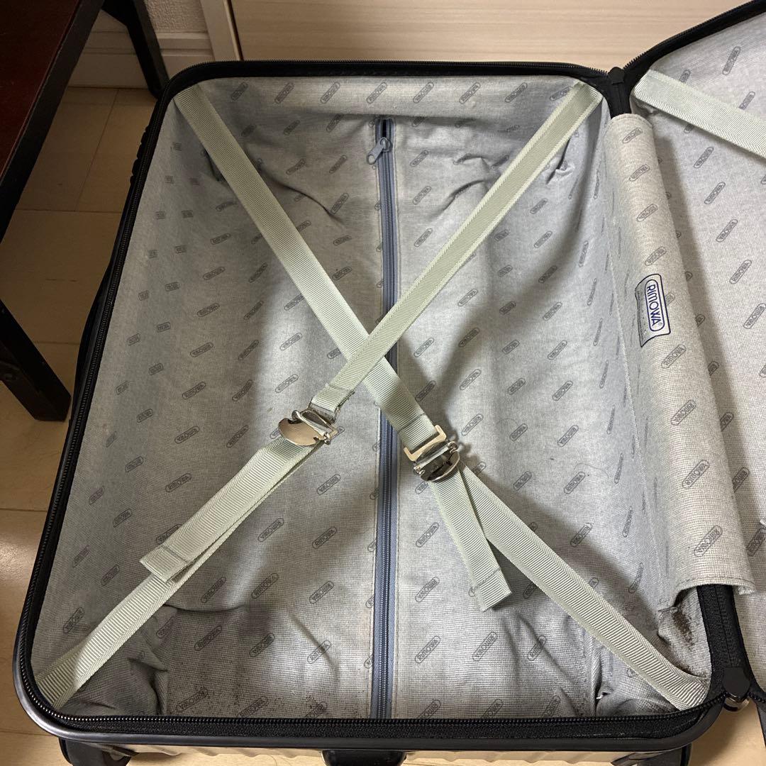 Rimowa 黒 キャリーケース 2輪タイプ