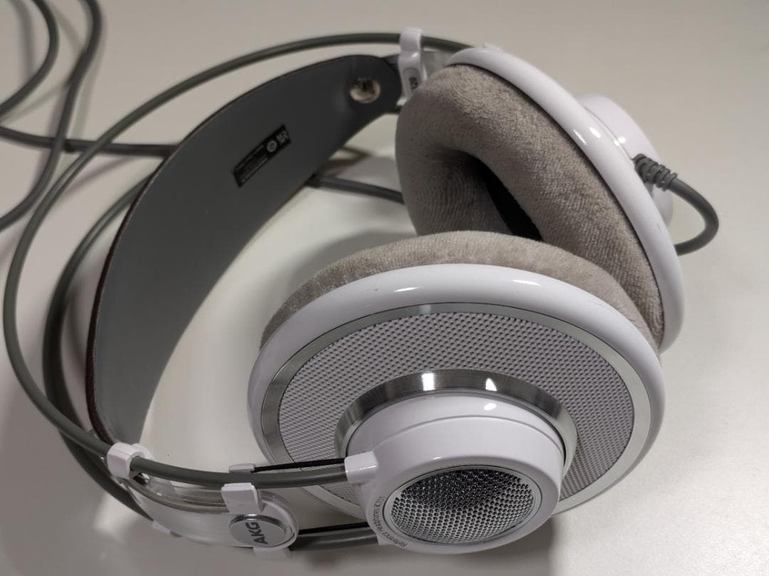 AKG K701 開放型ヘッドホン