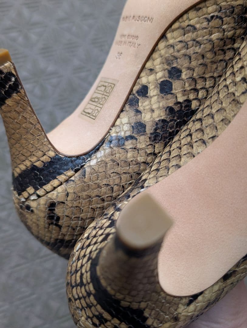 新品未使用 FABIO RUSCONIパイソン柄ヒール