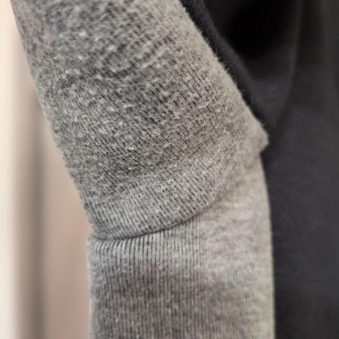 海外限定色　NIKE テックフリースパーカー