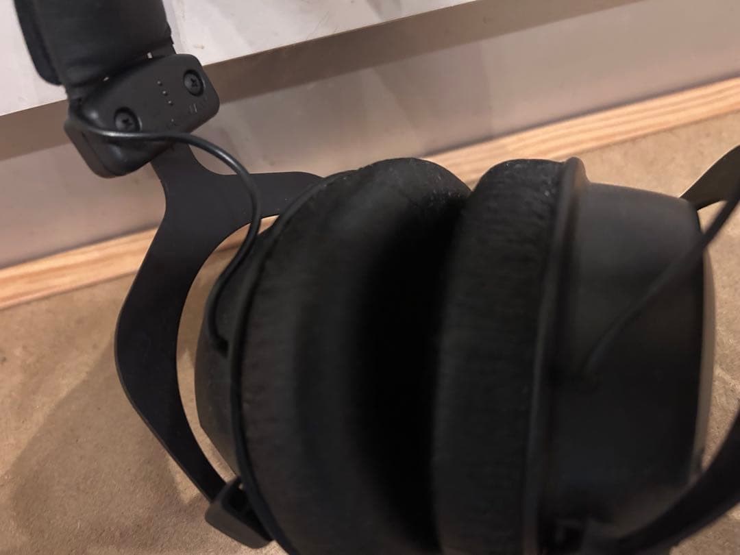 CUSTOM ONE PRO 有線ヘッドホン