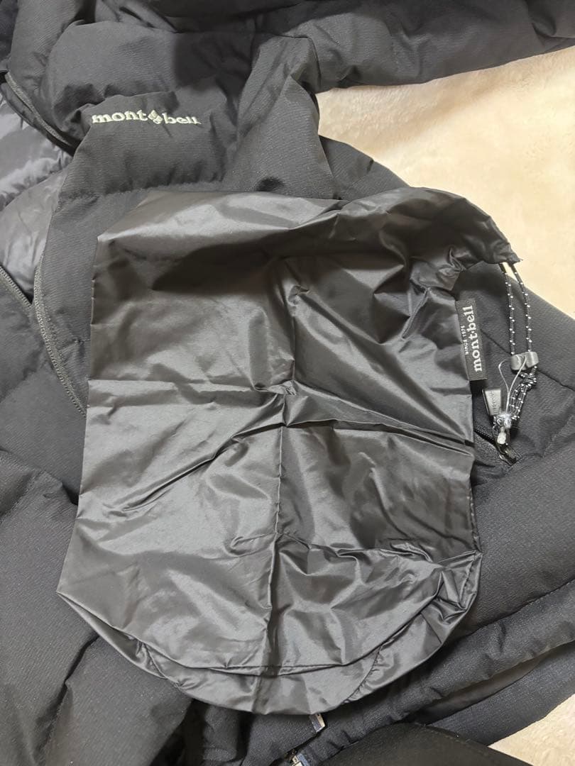 新品未使用タグ無　モンベルスーパードライテックダウンパーカーkids160サイズ