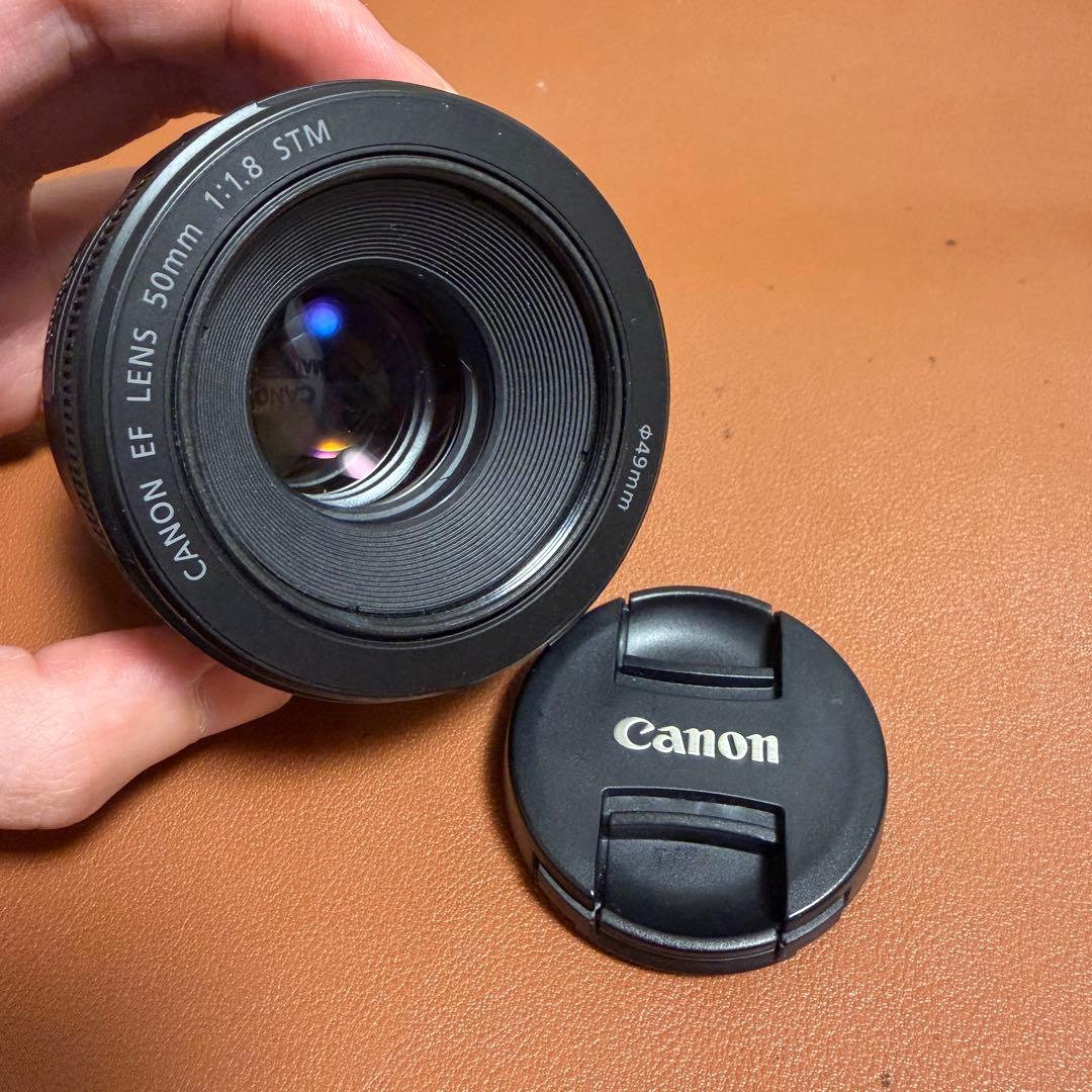 Canon EF 50mm f/1.8 レンズ フード付き