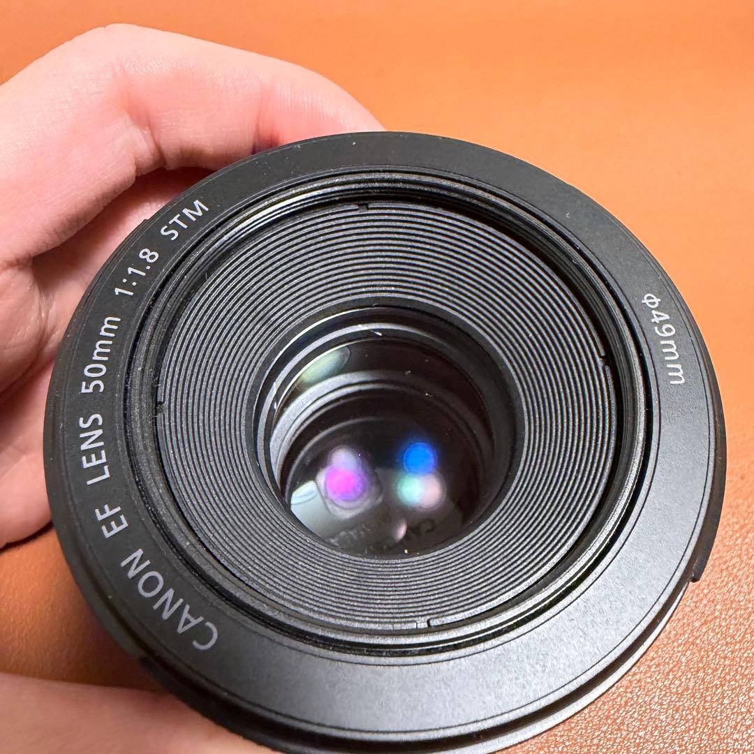 Canon EF 50mm f/1.8 レンズ フード付き