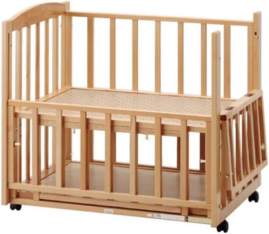 ベビーベッド　ミニサイズ　ツーオープン&収納棚付き！ ヤマサキ　ナチュラル