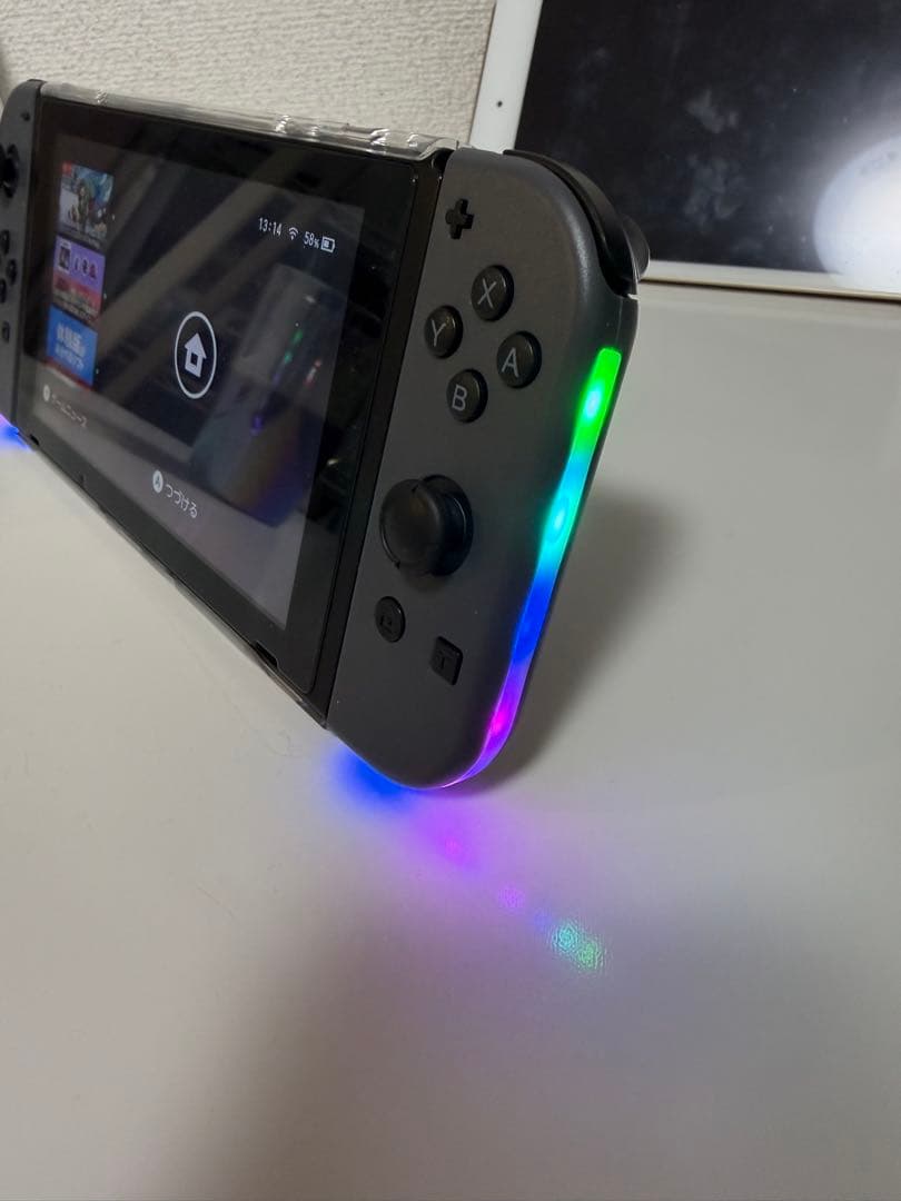 任天堂　Switch 使用期間半年　ゲーミングコントローラー