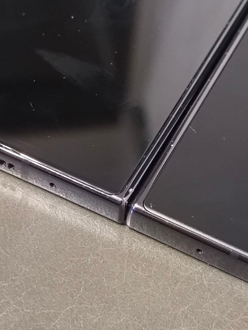 Samsung Galaxy Z Fold4 256Gグローバル版（ケース付）