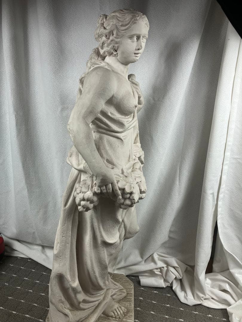 クラシック女性像 葡萄 豊穣の女神風 彫刻 ガーデンオブジェ ヴィーナス像調