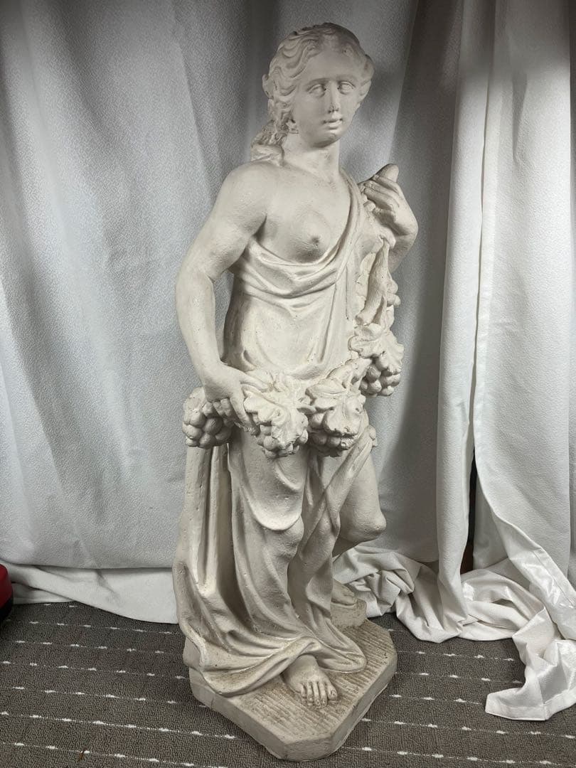 クラシック女性像 葡萄 豊穣の女神風 彫刻 ガーデンオブジェ ヴィーナス像調