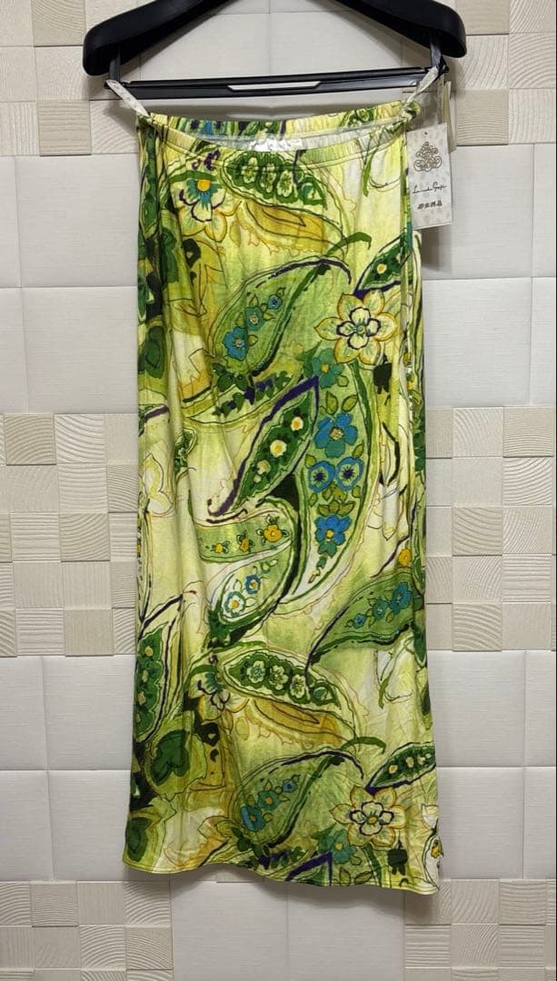 【新品タグ付き】伊太利屋 ロングスカート　11号