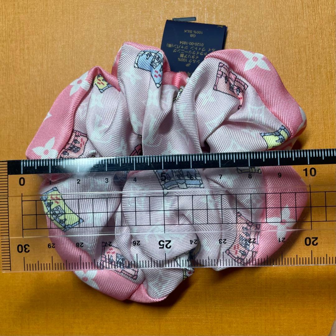 LOUIS VUITTON シュシュ ピンク