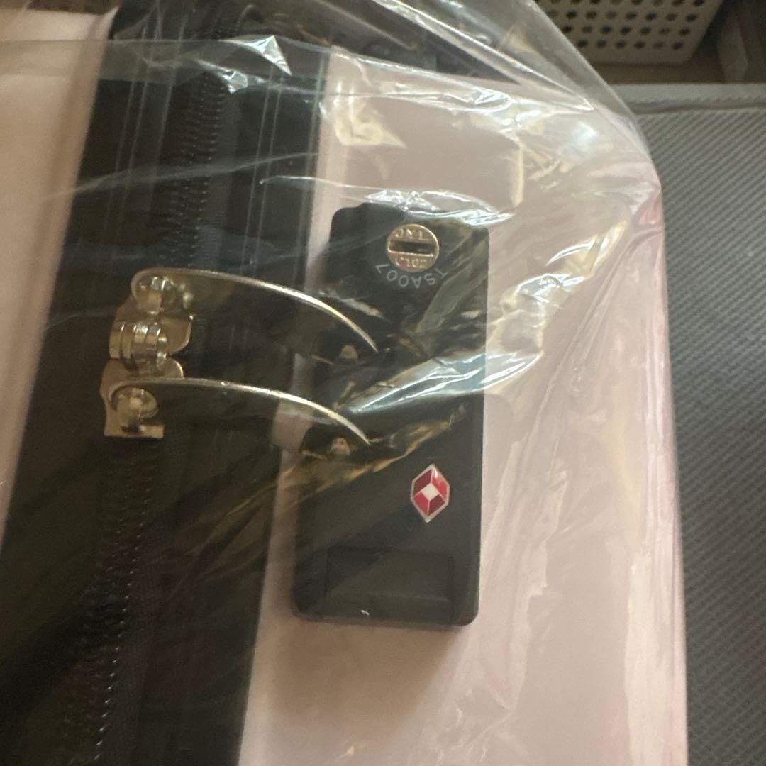 リ*き様 Lil ala mode サンリオ　一番くじ　キャリーケース　クッショ