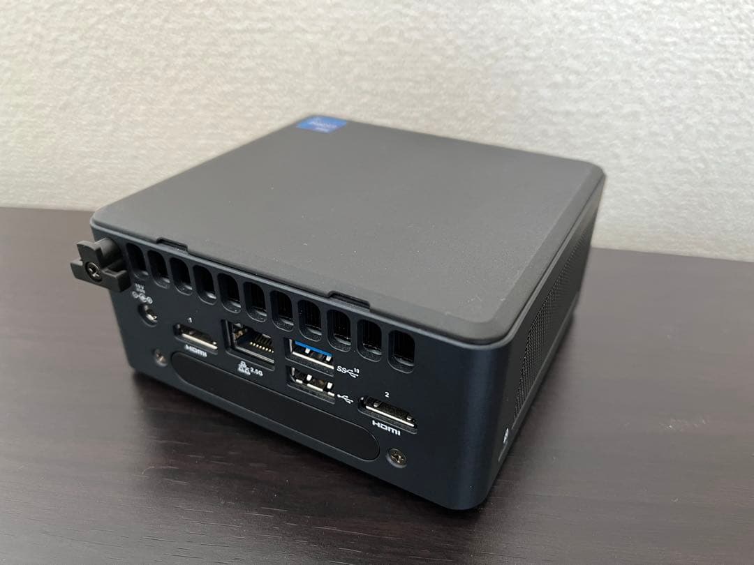 Intel NUC Kit NUC11TNHi7 32Gメモリ付き