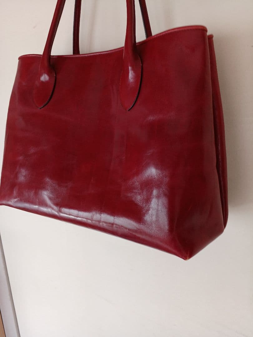 定価108000円(税込)　ペローニ　レザートート　RED　美品