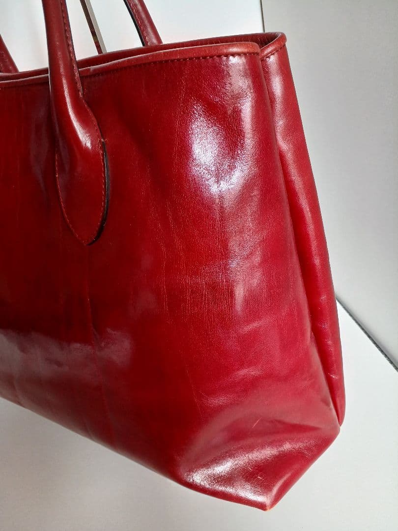 定価108000円(税込)　ペローニ　レザートート　RED　美品