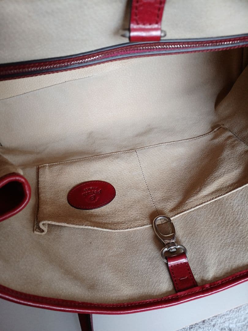 定価108000円(税込)　ペローニ　レザートート　RED　美品