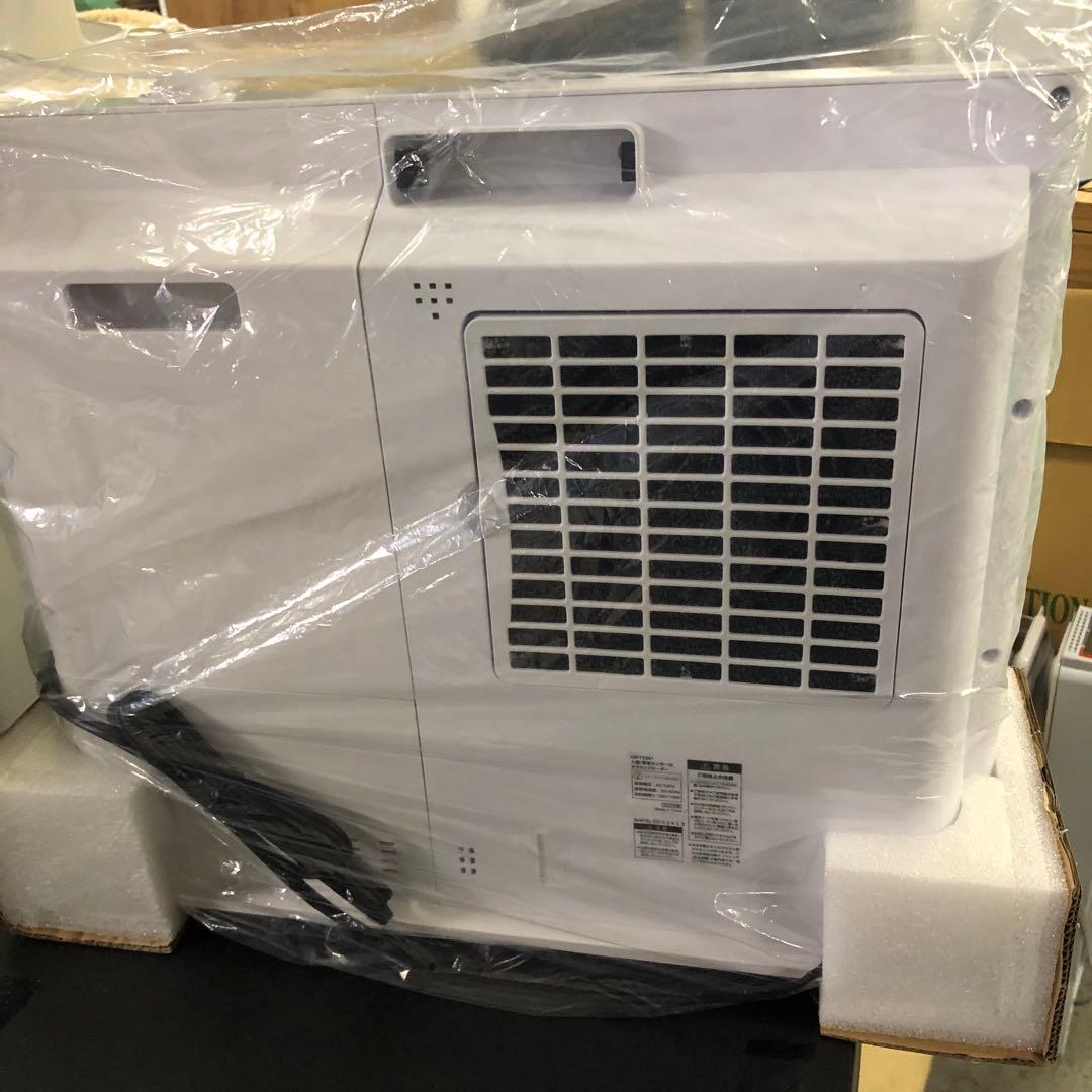 2022年製 THREEUP スリーアップ CH-T2261 セラミックヒーター