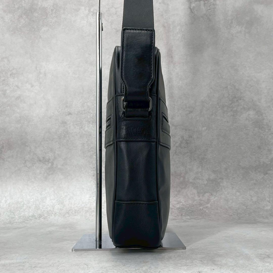 極美品◯ダンヒル　ウィンザー　ショルダーバッグ　クロスボディ　レザー　ロゴ金具