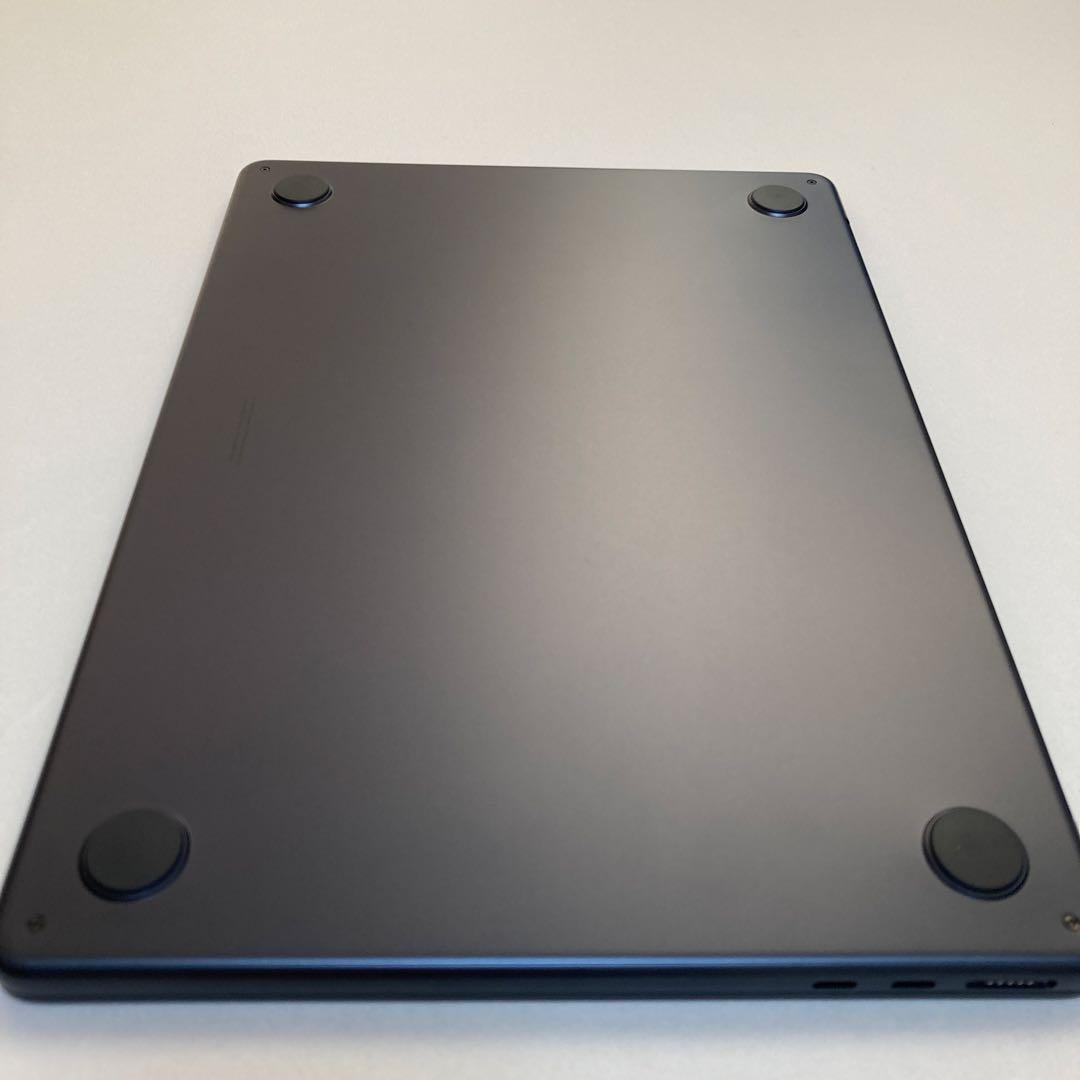 MacBook Air M4　2025 ほぼ未使用　2026年1月購入充放電4回