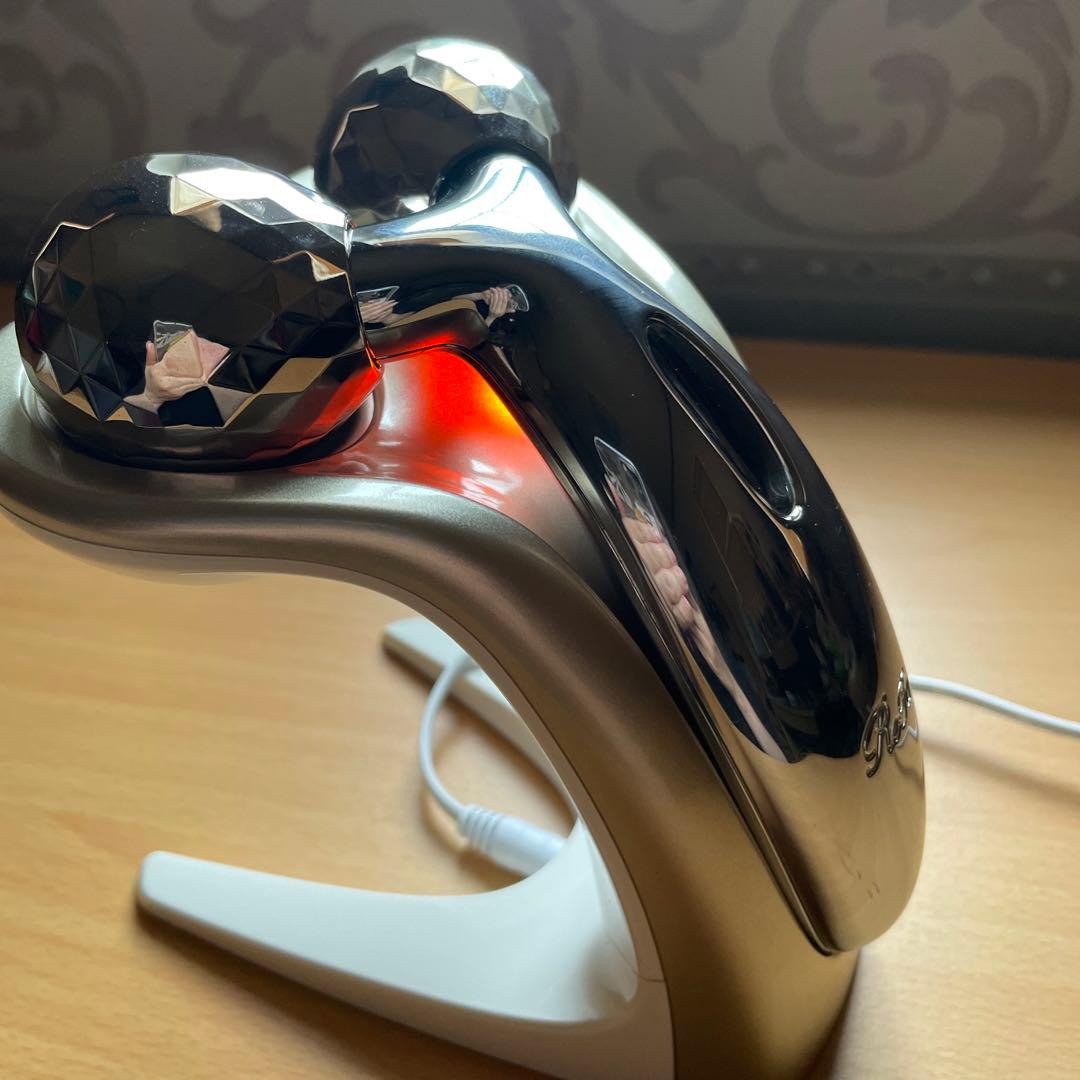 Refa リファ 美顔ローラー