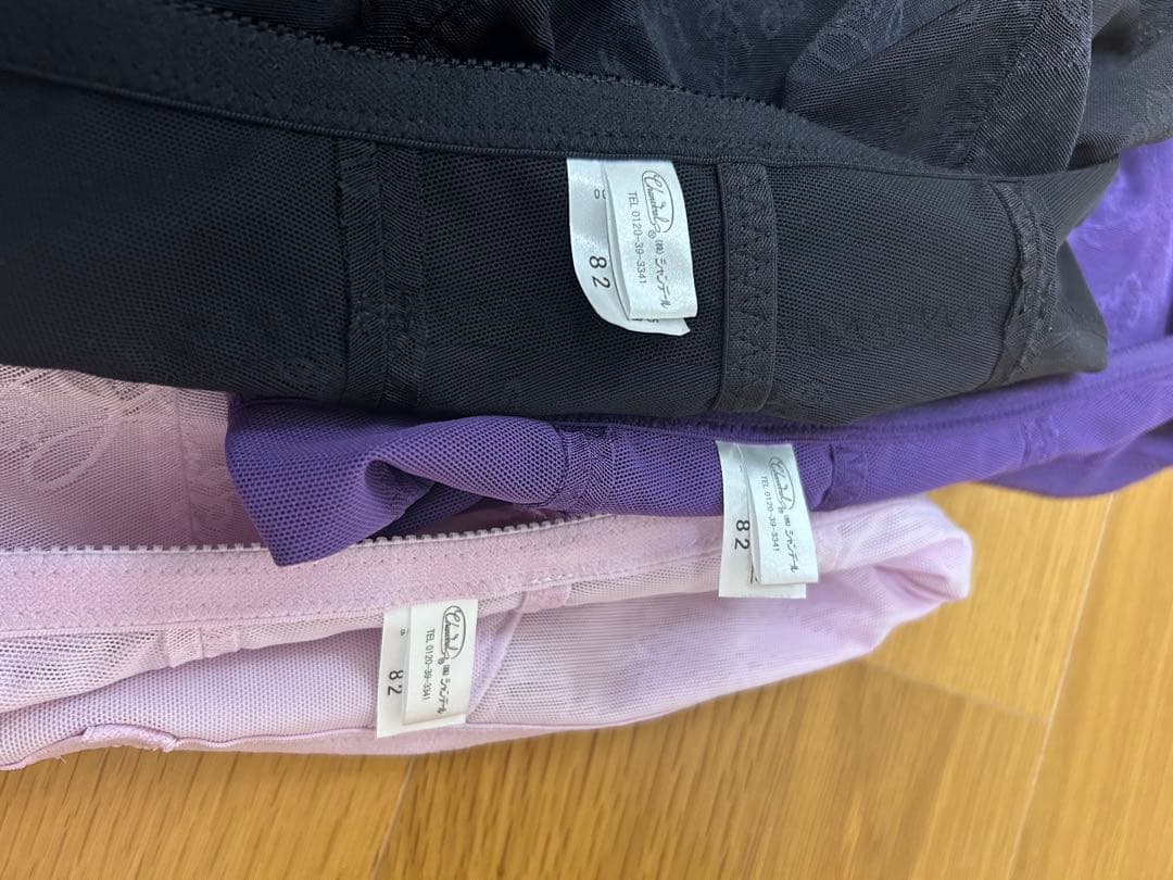 シャンデール　ガードル８２　１点