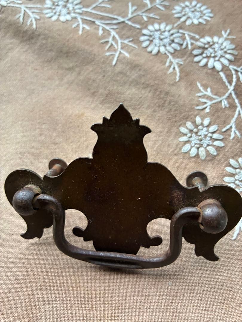 青柳アンティーク　アイアン　引き出し　取っ手　ノブ　持ち手　金具　留め具