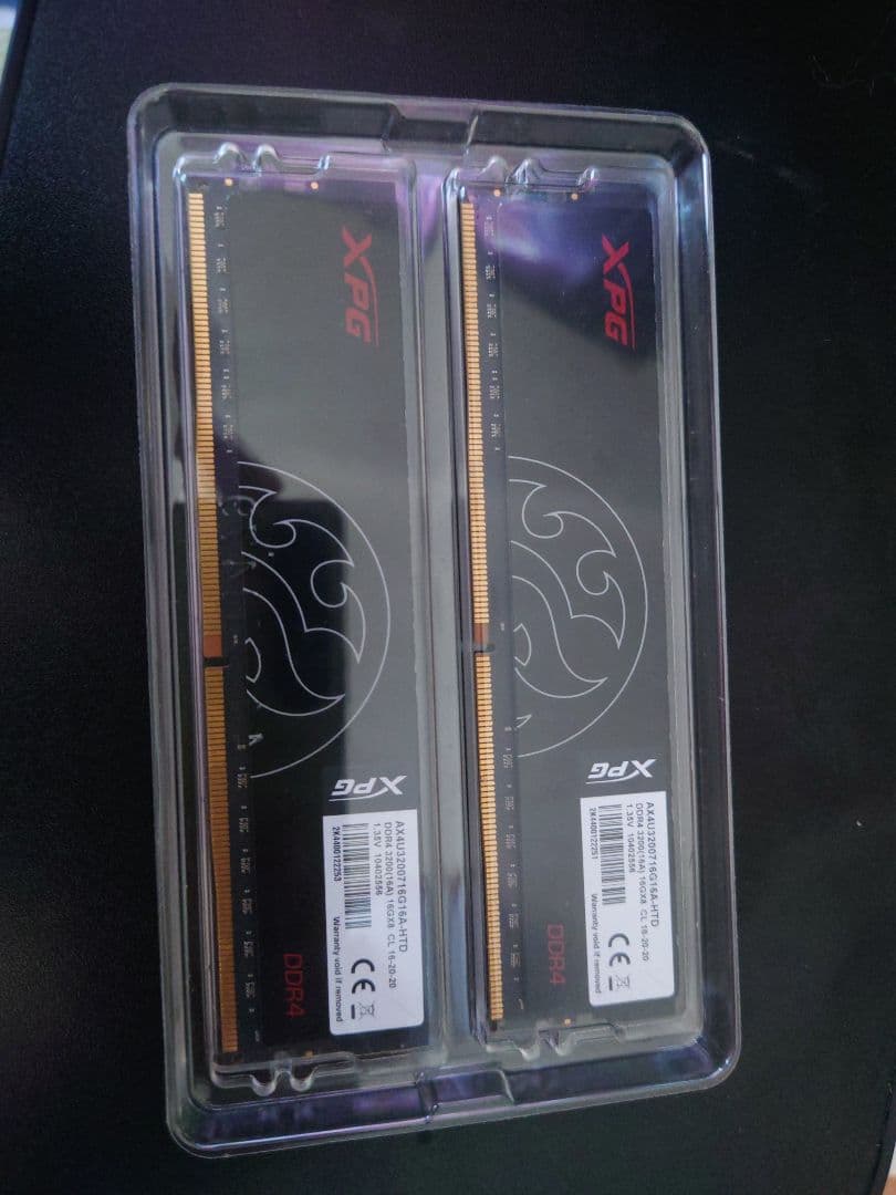 XPGHunter ゲーミングメモリDDR4-3200 16GB×2