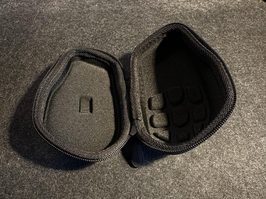 logicool MX MASTER 4 （専用収納ケース付き）