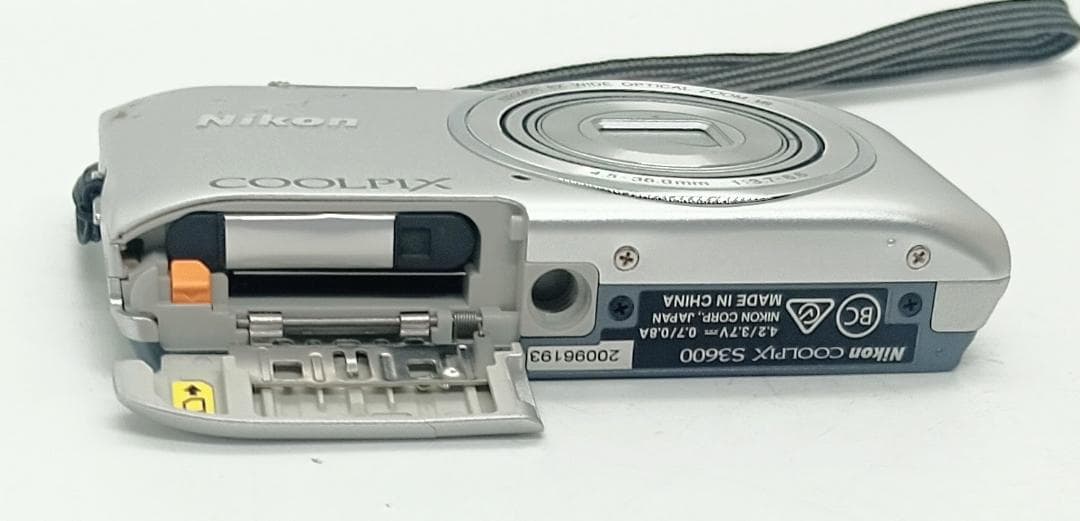 Nikon COOLPIX S3600 8xズーム デジタルカメラ 充電器付き